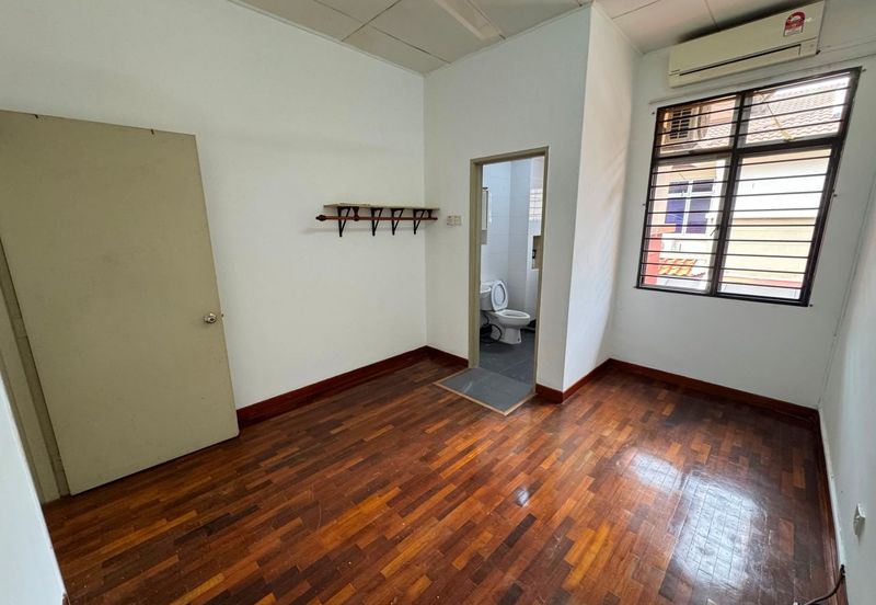 Canal Gardens, Kota Kemuning