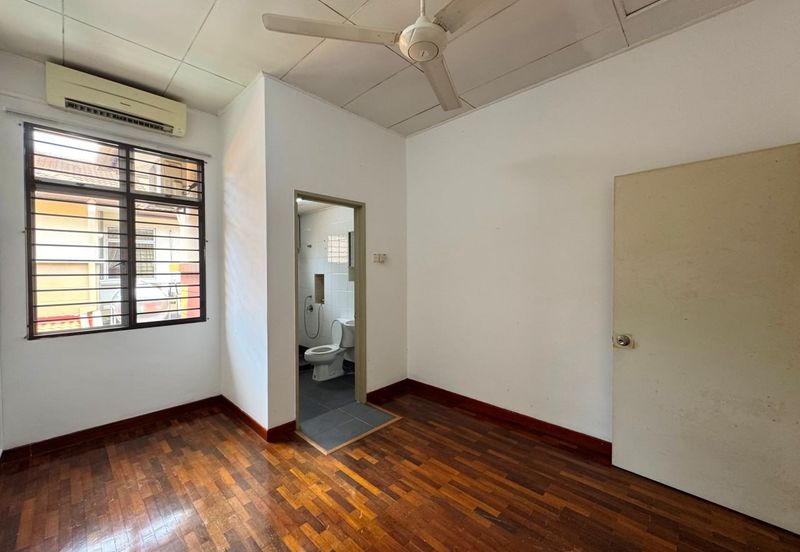 Canal Gardens, Kota Kemuning