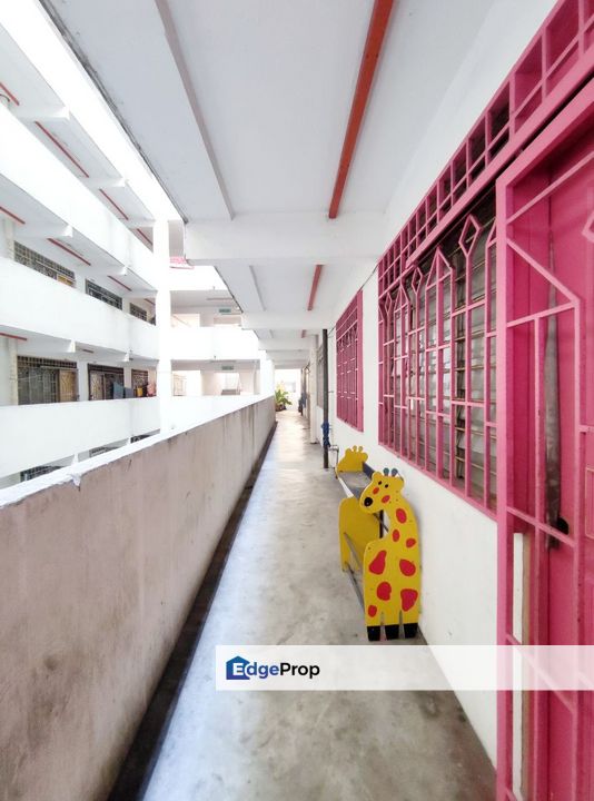 Mentari Court Bandar Sunway Petaling Jaya, Termurah High Cashback | Service Apartment FOR SALE! - RM240k , Selangor, Bandar Sunway