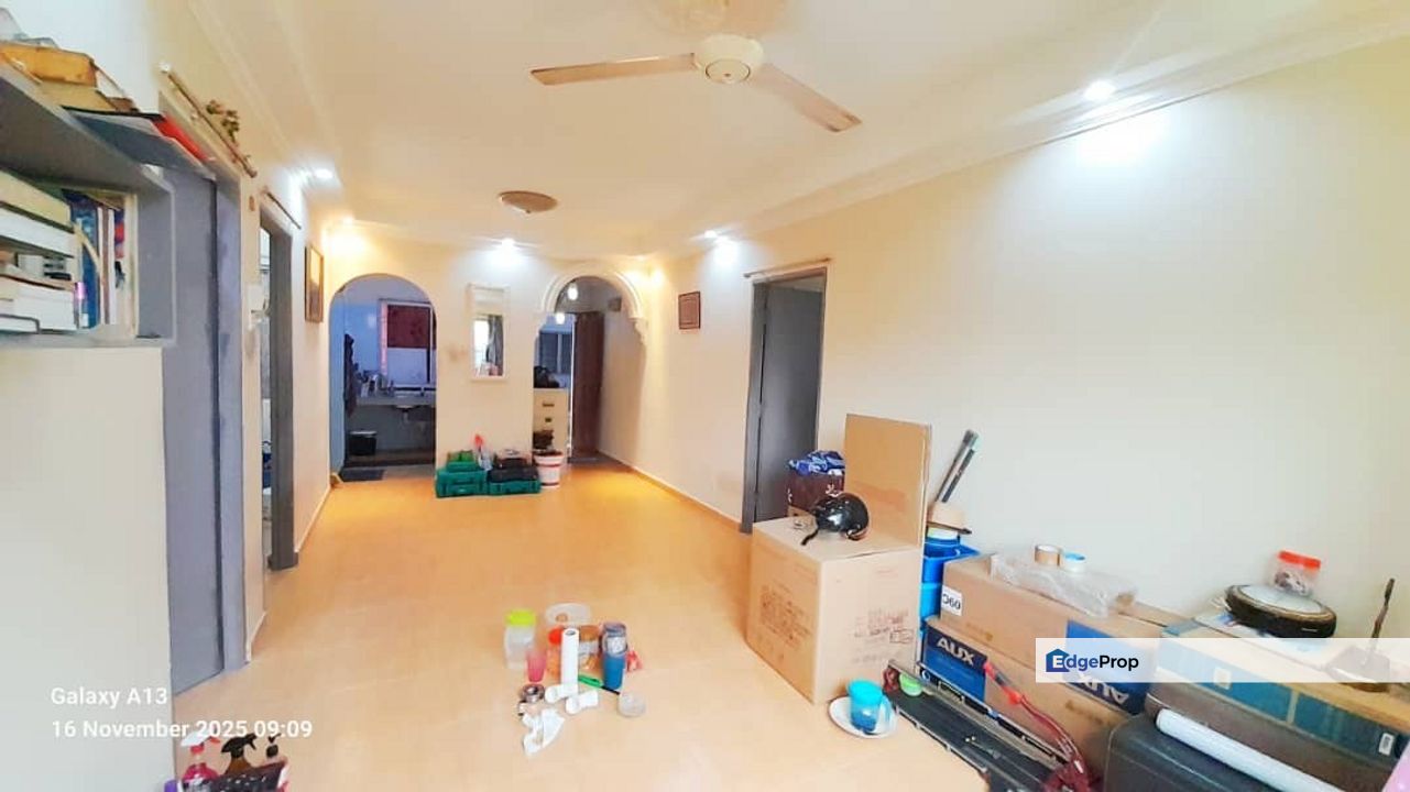 Apartment Seri Saujana Bandar Saujana Putra, Ground Floor Murah Endlot | Apartment FOR SALE! - RM210k Nego, Selangor, Bandar Saujana Putra