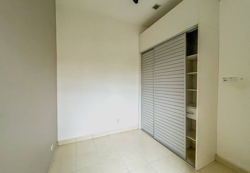 Villa Park Condominium