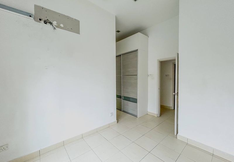 Villa Park Condominium