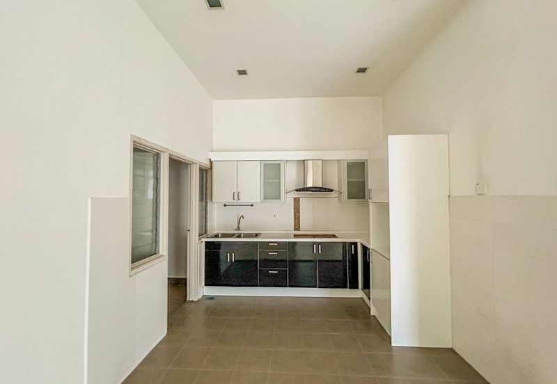 Villa Park Condominium