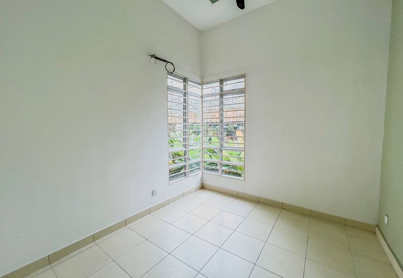 Villa Park Condominium