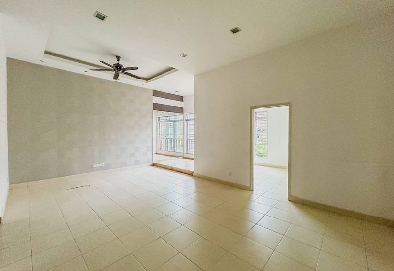 Villa Park Condominium