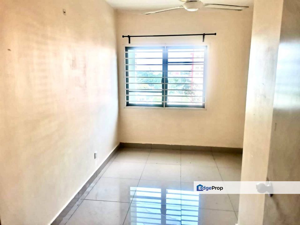 Alam Sanjung Apartment Seksyen 22 Shah Alam, Paling Murah Boleh Full Loan | Service Apartment FOR SALE! - RM330k, Selangor, Shah Alam