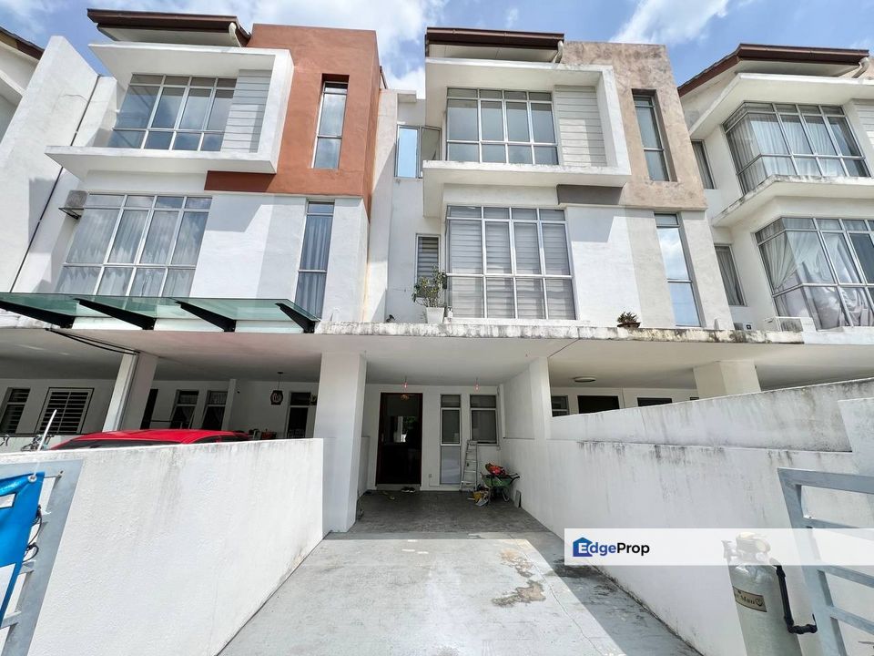 Taman Tasik Prima Puchong Selangor, Lower unit Renovated Ready Move-in | Townhouse Ground Floor FOR SALE! - RM490k , Selangor, Puchong