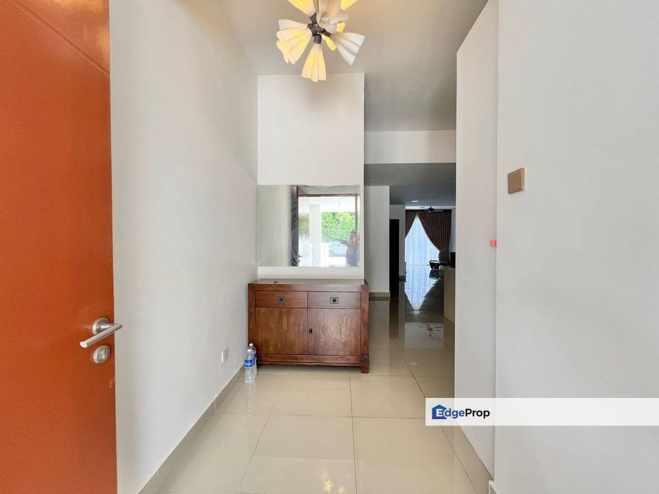 Taman Tasik Prima Puchong Selangor, Lower unit Renovated Ready Move-in | Townhouse Ground Floor FOR SALE! - RM490k , Selangor, Puchong