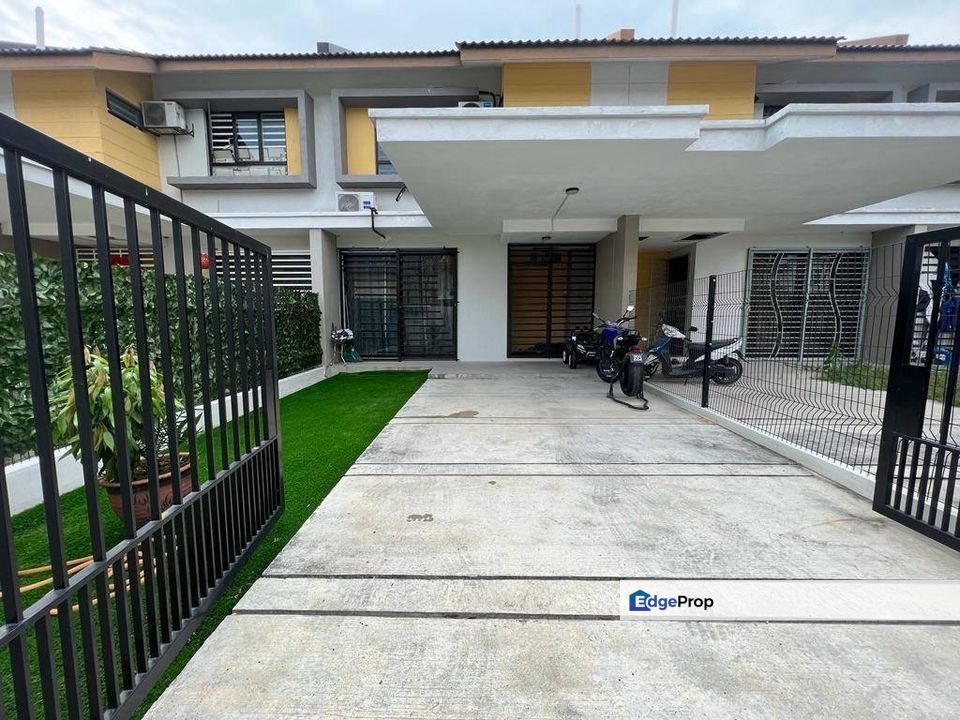Bandar Mahkota Banting Selangor, Ready Move In Extended Dapur | Double Storey Terrace FOR SALE! - RM415k Nego, Selangor, Banting