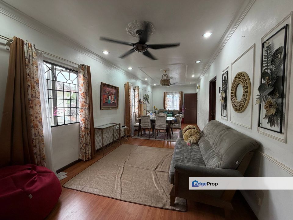 Puncak Perdana Seksyen U10 Shah Alam, Renovated & Jalan Kaki ke Masjid | Townhouse Upper Unit FOR SALE! - RM370k Nego, Selangor, Shah Alam