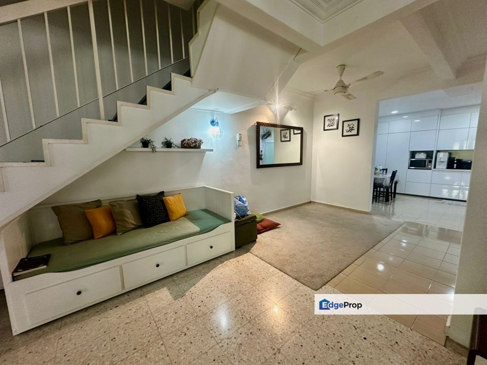 Taman Putra Perdana Puchong South Selangor, Fully Renovated Endlot & Facing Open | Double Storey Terrace ENDLOT For Sale! - RM670k Negotiable, Selangor, Puchong