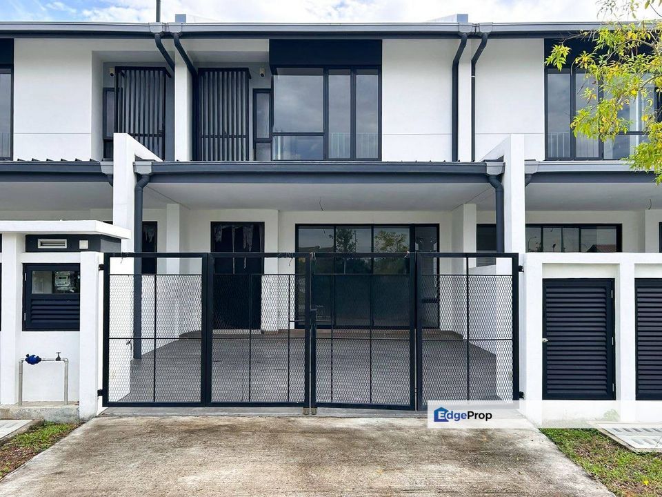 Nadira 3 Bandar Bukit Raja Klang Selangor, 22' x 75' Murah Below SPA Price | Double Storey Terrace FOR SALE! - RM785k Negotiable, Selangor, Klang