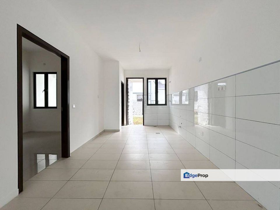 Nadira 3 Bandar Bukit Raja Klang Selangor, 22' x 75' Murah Below SPA Price | Double Storey Terrace FOR SALE! - RM785k Negotiable, Selangor, Klang