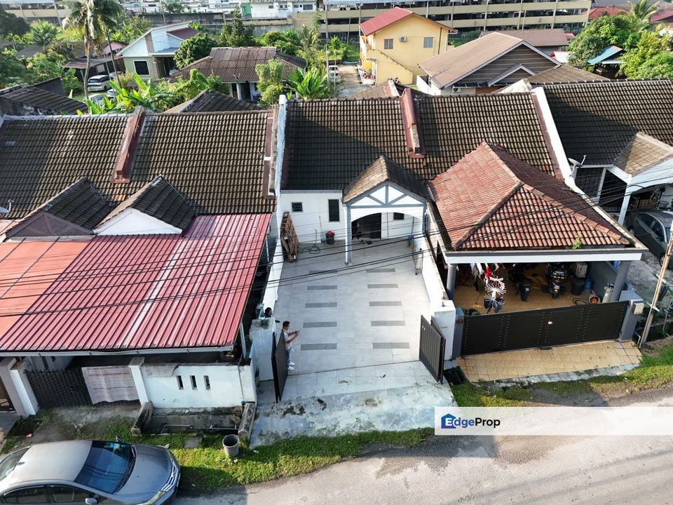 Taman Puchong Indah Puchong Selangor, 20 x 100 Renovated with Swimming Pool | Single Storey Terrace FOR SALE! - RM430k , Selangor, Puchong