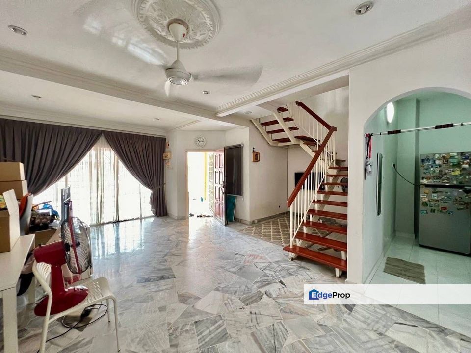 Seksyen 27 Taman Bunga Negara Shah Alam, 22 x 75 Freehold Unit With Kitchen Cabinet | Double Storey Terrace FOR SALE! - RM580k , Selangor, Shah Alam