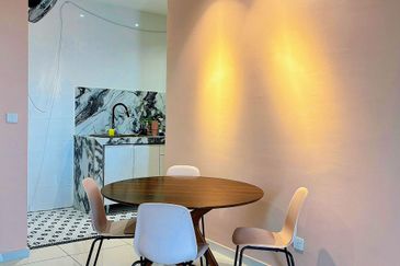 Kenwingston Platz Residence