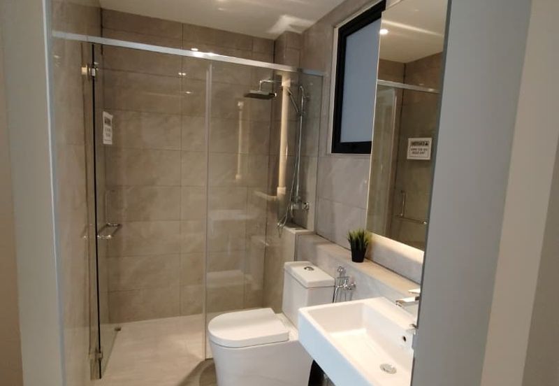 Parkland By The River **