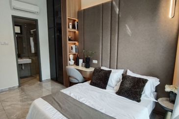 Parkland By The River