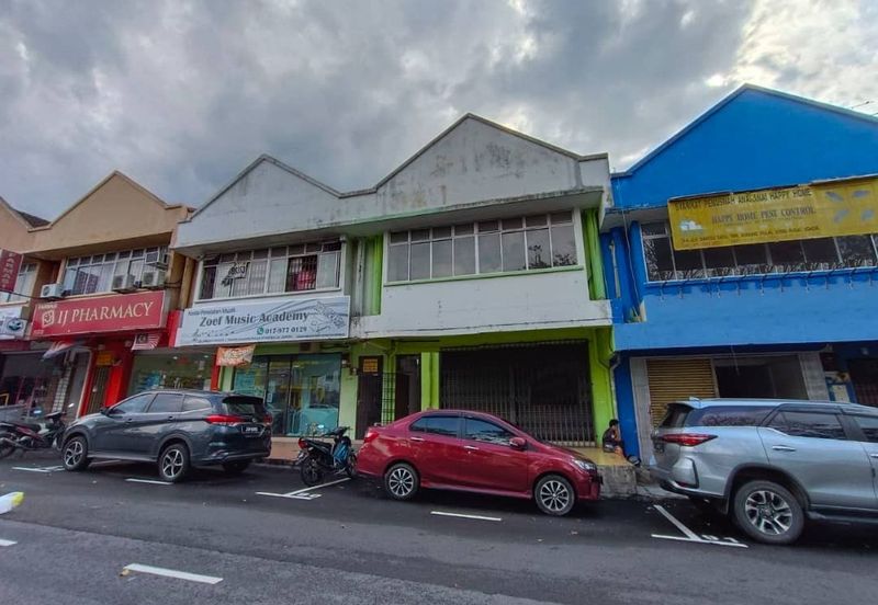 Taman Gunung Pulai @ Kulai Double Storey Shoplot For Sale