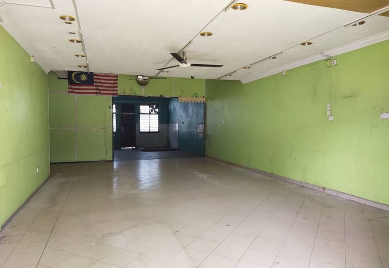 Taman Gunung Pulai @ Kulai Double Storey Shoplot For Sale