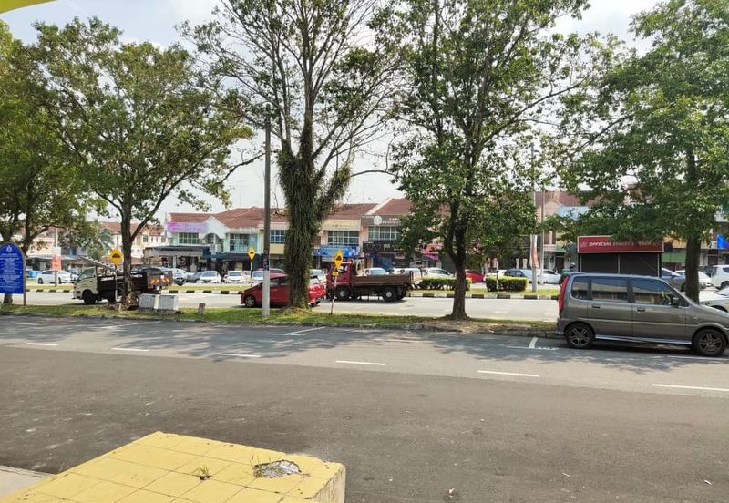Taman Gunung Pulai @ Kulai Double Storey Shoplot For Sale