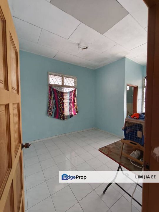 Taman Senai Utama Single Storey Terrace House Endlot For Sale, Johor, Senai