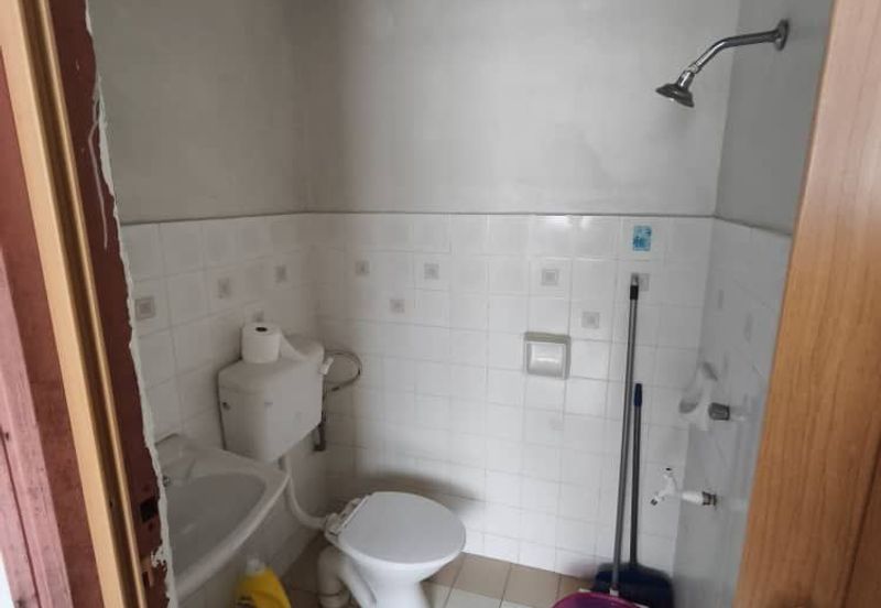 Taman Senai Utama Single Storey Terrace House Endlot For Sale