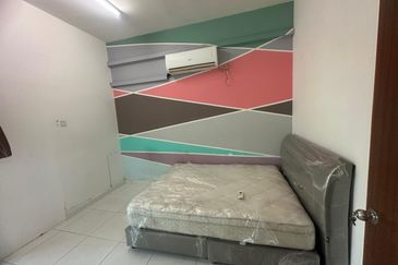 Akademik Suite @ Mount Austin