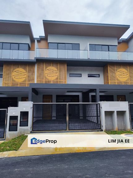 D'Art Hills Residence Bukit Seni Bandar Putra @ Kulai Three Storey Terrace House For Sale, Johor, Kulai