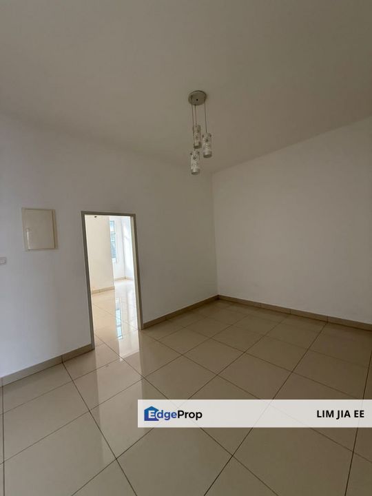 Jalan Camar Bandar Putra @ Kulai Double Storey Terrace House For Rent, Johor, Kulai