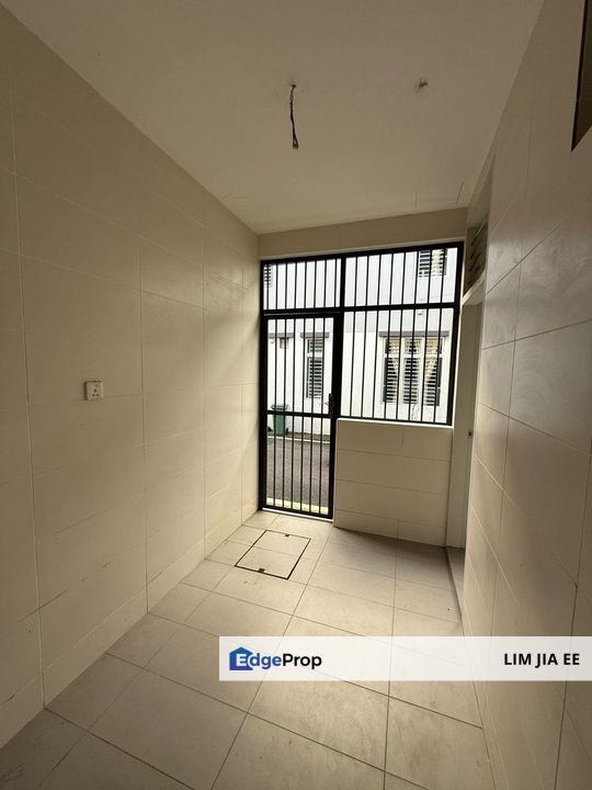 Jalan Camar Bandar Putra @ Kulai Double Storey Terrace House For Rent, Johor, Kulai