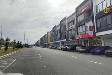 Crest @ Austin Emerald 1