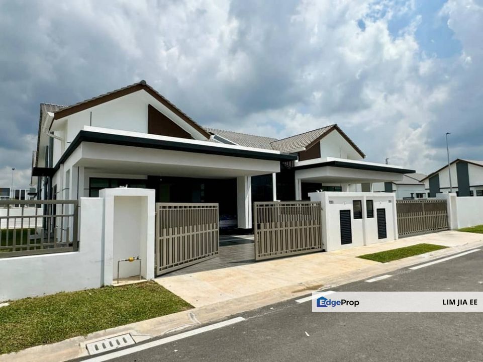 Bandar Putra @ Kulai Single Storey Semi-D For Sale, Johor, Kulai
