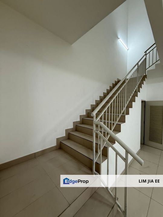 Jalan Camar Bandar Putra @ Kulai Double Storey Terrace House For Rent, Johor, Kulai