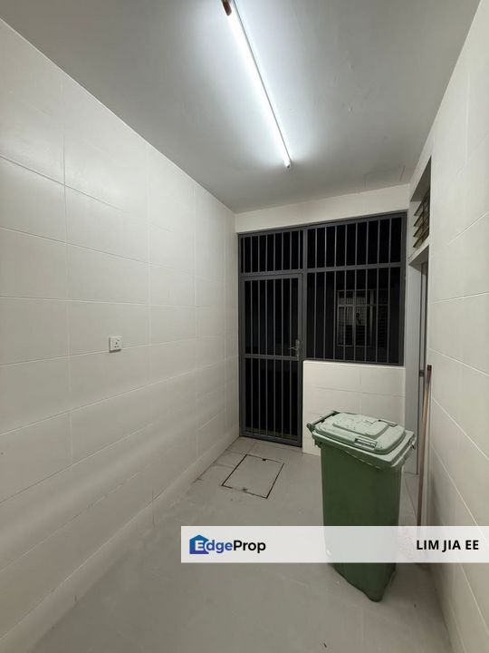 Jalan Camar Bandar Putra @ Kulai Double Storey Terrace House For Rent, Johor, Kulai