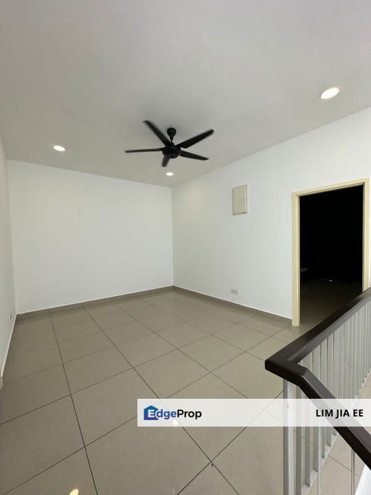 Kensington Jalan Iris Bandar Indahpura @ Kulai Double Storey Terrace House For Rent, Johor, Kulai