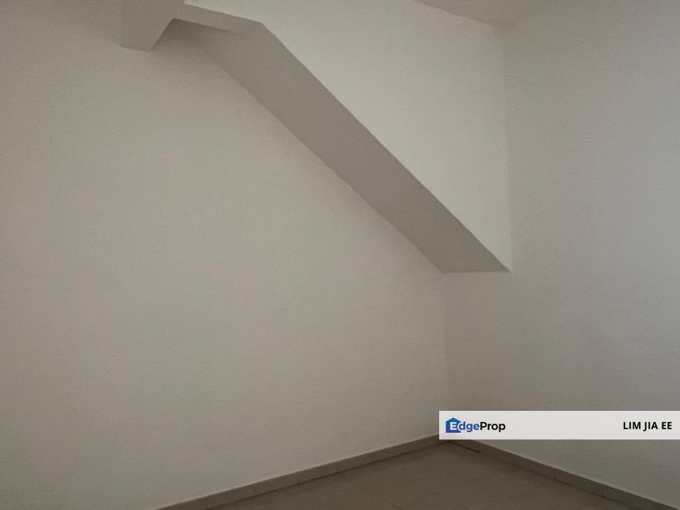 Taman Impiana @ Kelapa Sawit Kulai Townhouse Ground Floor For Rent, Johor, Kulai