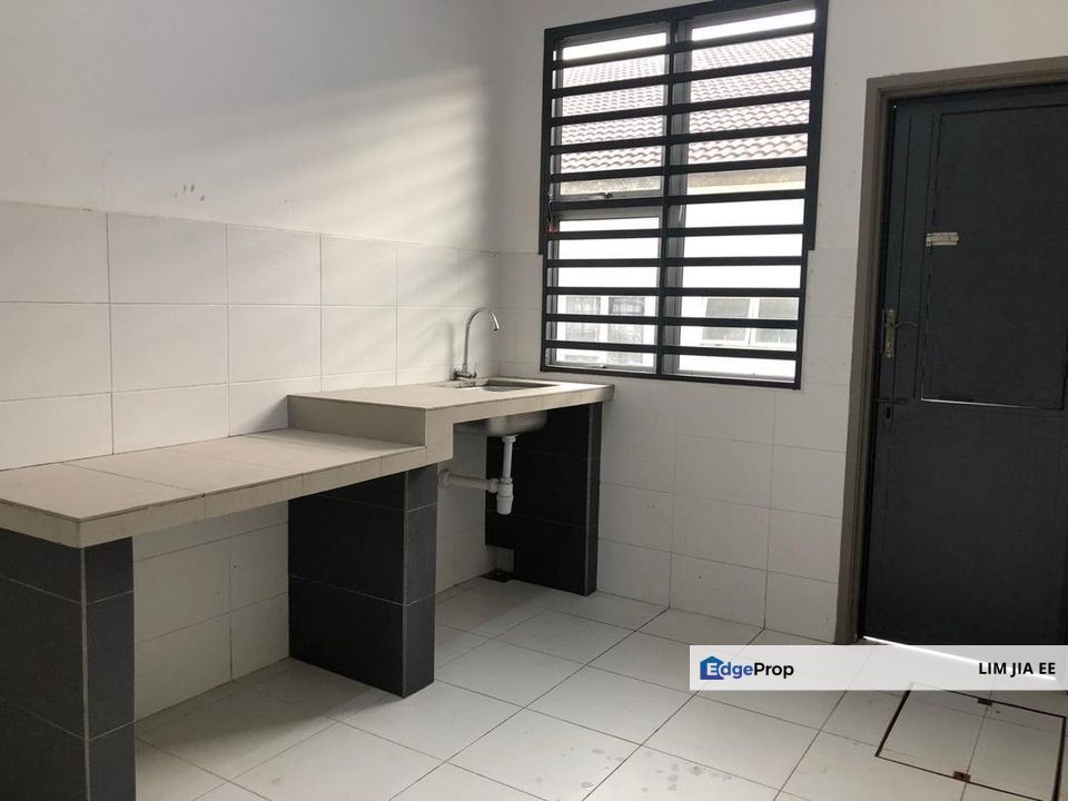 Jalan Bangau Bandar Putra @ Kulai Single Storey Terrace House For Sale, Johor, Kulai