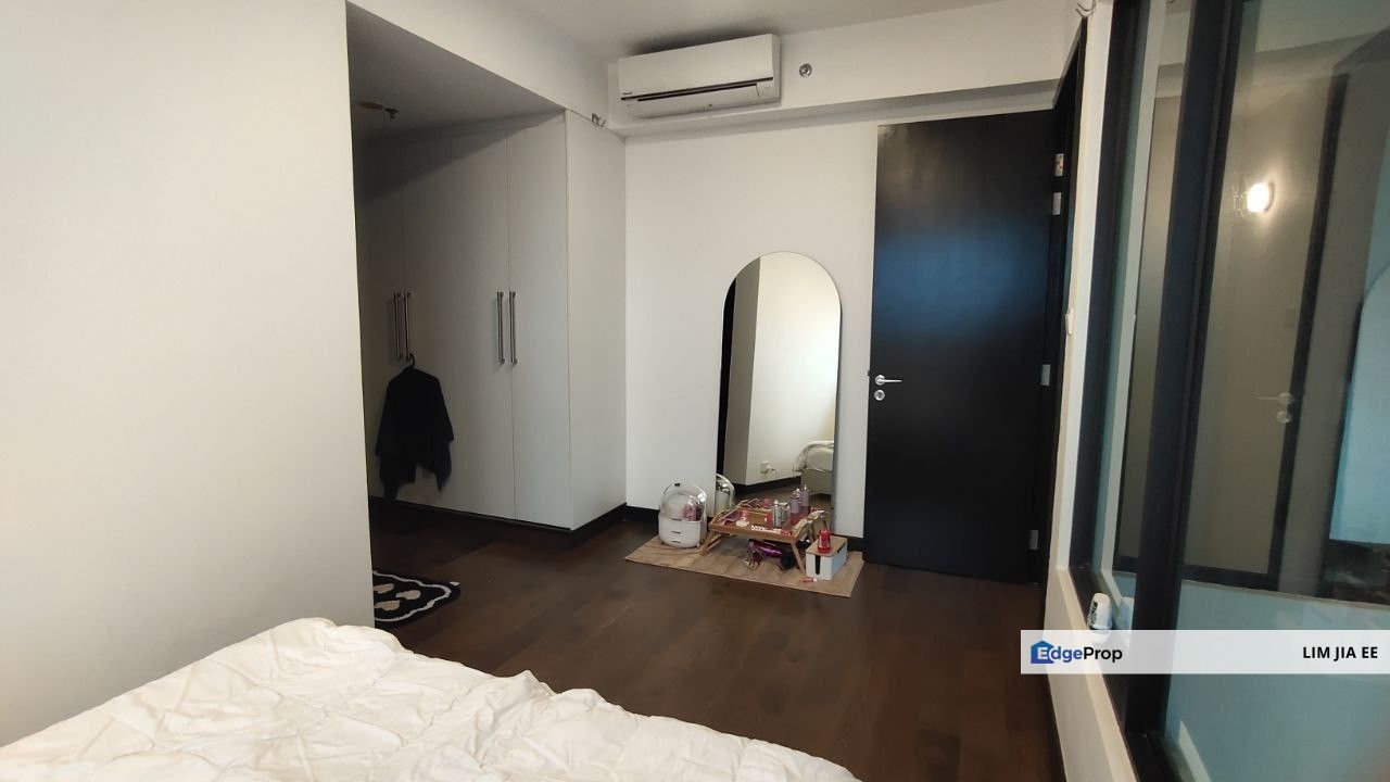 Almas Suites @ Puteri Habour Duplex Condominium For Sale, Johor, 