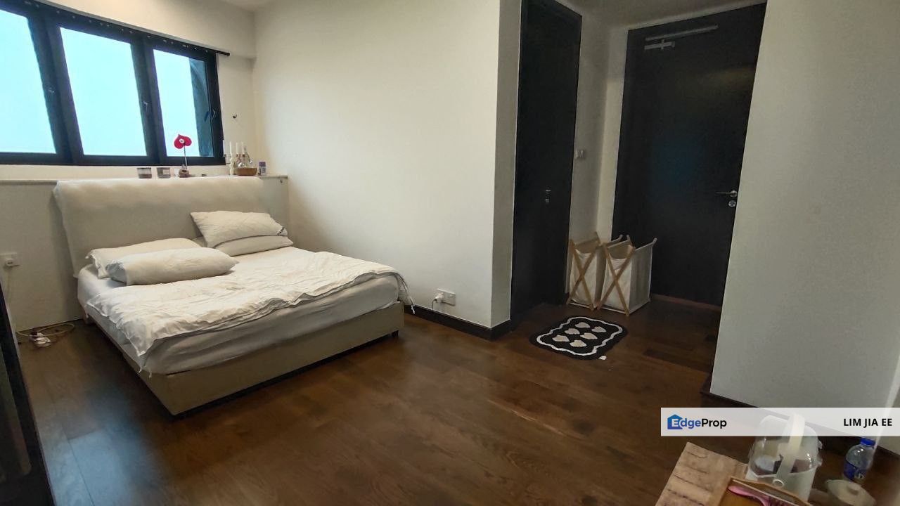 Almas Suites @ Puteri Habour Duplex Condominium For Sale, Johor, 