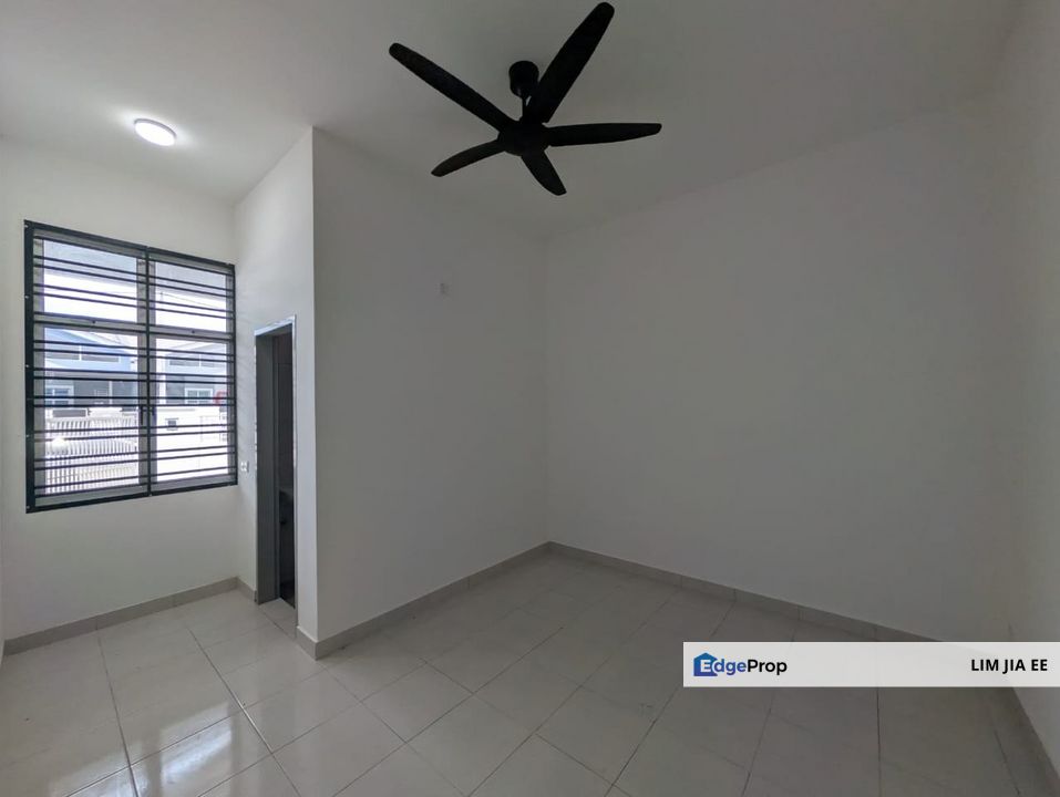 Jalan Bayan Bandar Putra @ Kulai Single Storey Terrace House For Rent, Johor, Kulai