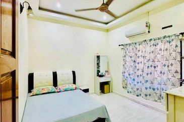 URGENT SEMI D BELOW VALUE AT BANDAR MELAKA