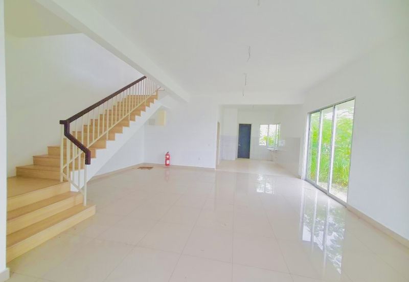 URGENT BELOW VALUE DOUBLE STOREY SEPANG NON BUN