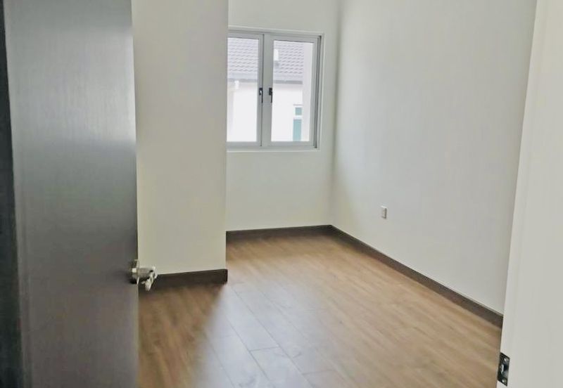 URGENT BELOW VALUE DOUBLE STOREY SEPANG NON BUN