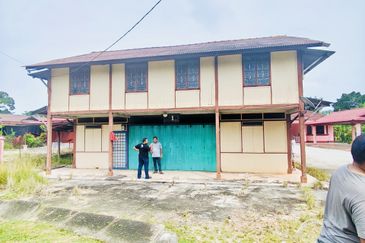 URGENT LAND 2 EKAR 2 BUNGALOW SAWIT SUNGAI RAMBAI