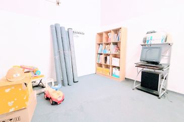 URGENT TERES FREEHOLD 4R BANDAR MELAKA 