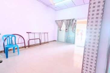 URGENT TERES FREEHOLD 4R BANDAR MELAKA 