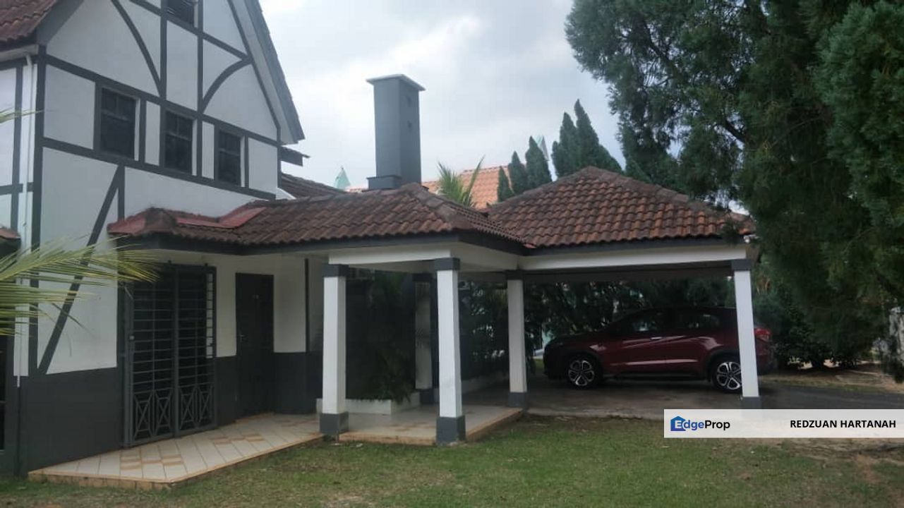URGENT VILLA A FAMOSA FURNISHED POOL BELOW VALUE , Melaka, Alor Gajah