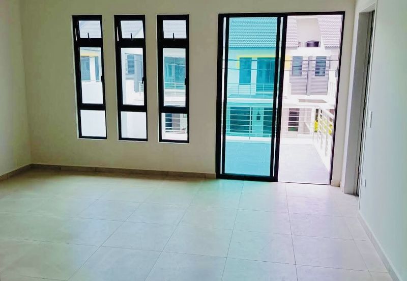 URGENT DOUBLE STOREY TERRACE NON BUMI BUKIT KATIL