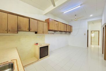 Below value full renovate Teres Sri duyong melaka